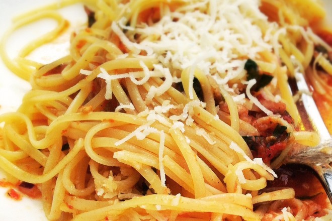 siktwinfood - Spaghetti mit kalter Tomaten-Ajvar-Sauce