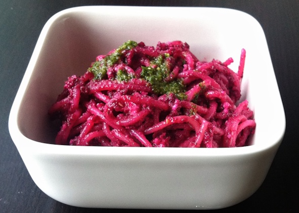 Pastamaniac: Spaghetti mit Rote-Bete-Pesto