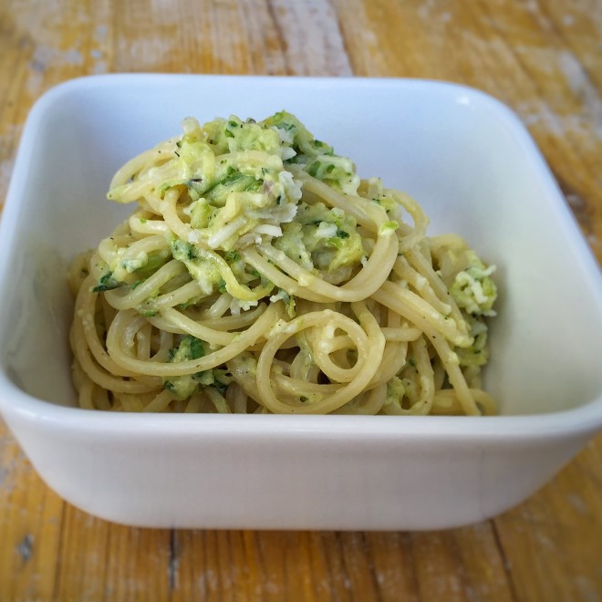siktwinfood: Spaghetti mit Zucchinicreme