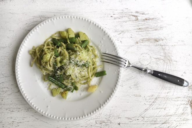 Pastamaniac: Spaghetti mit Basilikumpesto, grünen Bohnen und Kartoffeln