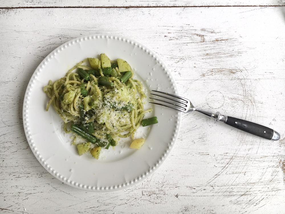Pastamaniac: Spaghetti mit Basilikumpesto, grünen Bohnen und Kartoffeln