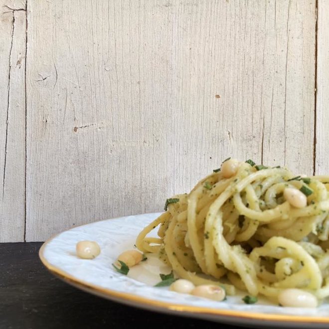 Pastamaniac: Spaghetti mit Bohnenpesto und Salbei