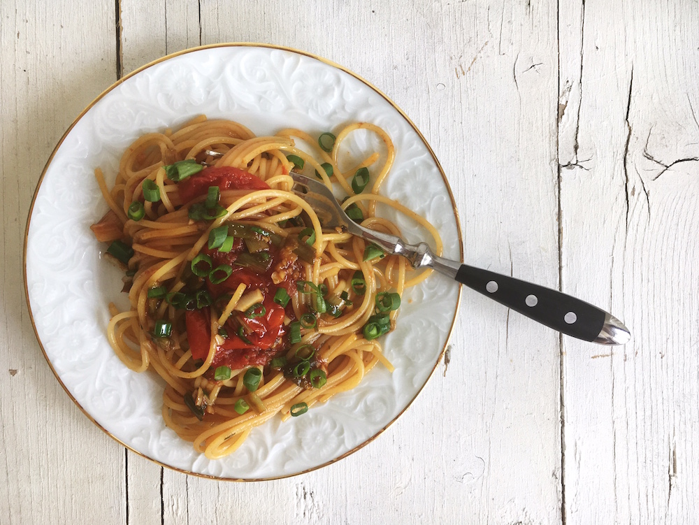 Rezept: Spaghetti mit geschmelzten Tomaten. Vegetarisch. Nudeln.