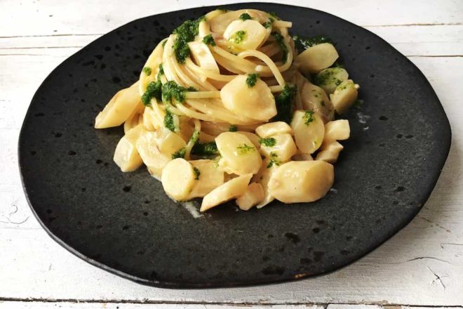 Spaghetti mit Schwarzwurzeln und Petersililenöl, vegetarisches Rezept