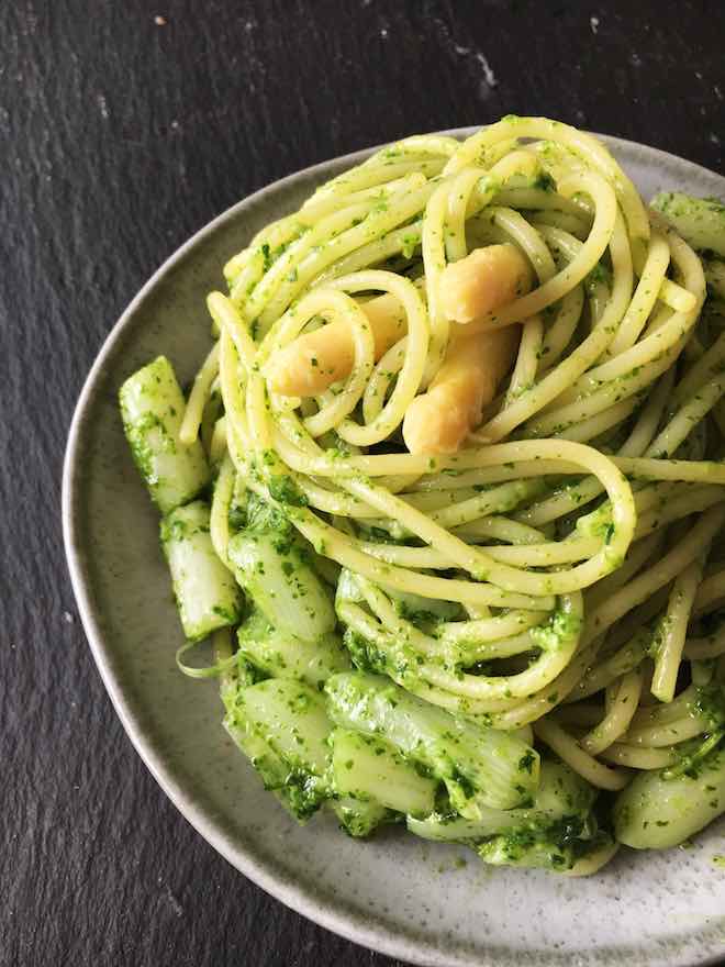 Bärlauch-Pesto mit Spargel, vegetarisches Nudelrezept