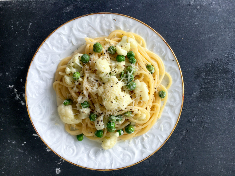 Nudeln mit Blumenkohl-Käse-Sahne-Sauce | PASTAMANIAC